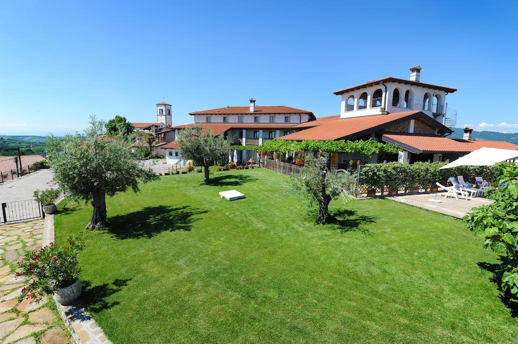 Belica Bed&Breakfast Dobrovo Esterno foto