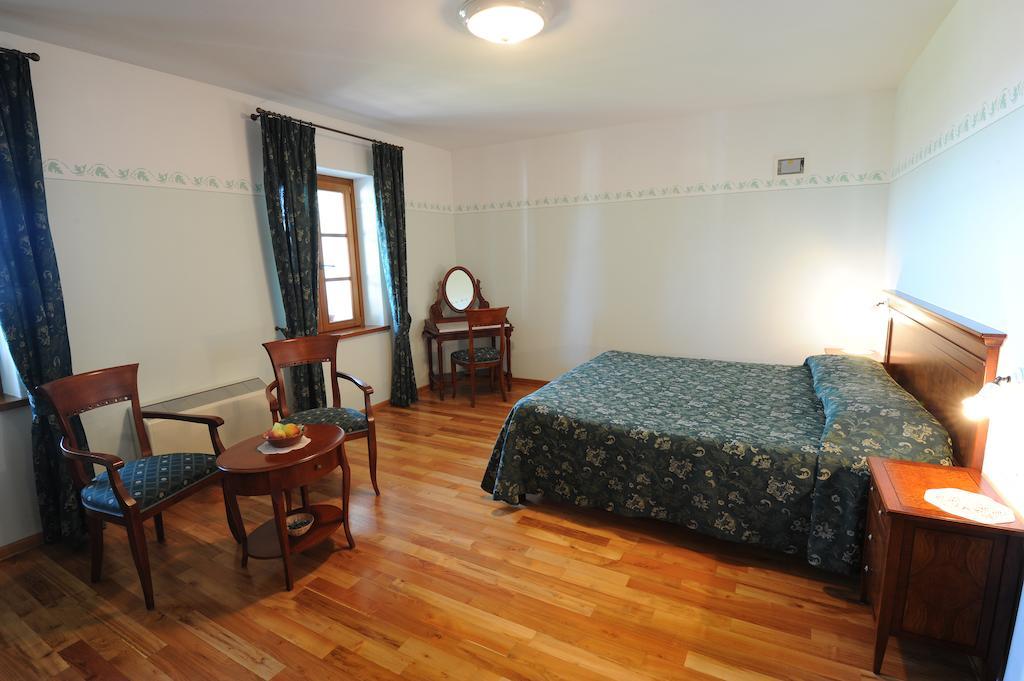 Belica Bed&Breakfast Dobrovo Esterno foto